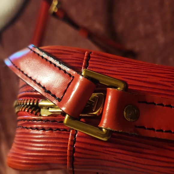 💕LV epi Trocodero 27 - Picture 7 of 8